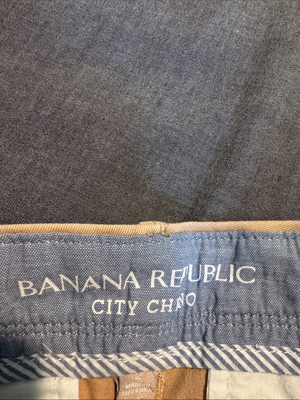 Banana Republic Women's Beige Cuffed City Chino Shorts - Picture 3 of 6